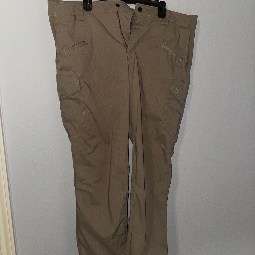 5.11 Tactical Men's Khaki Cargo Pants 40x32